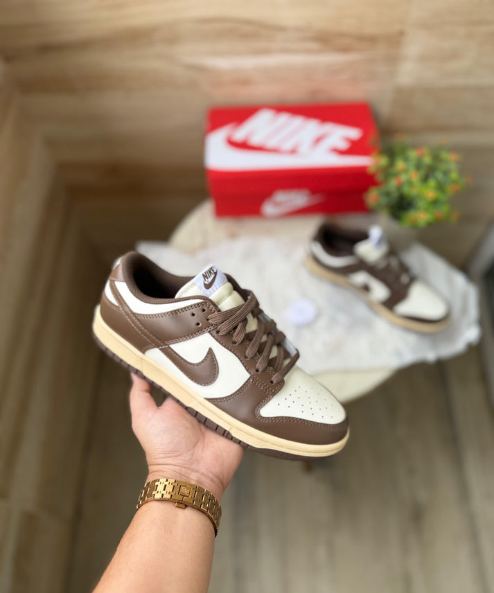 NIKE SB DUNK LOW MOCHA